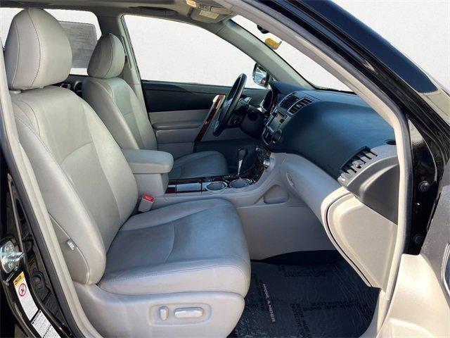 used 2013 Toyota Highlander car, priced at $13,750