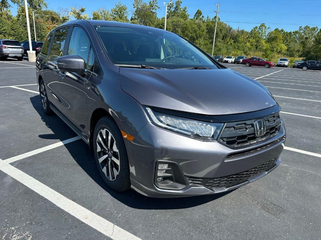new 2026 Honda Odyssey car, priced at $44,290