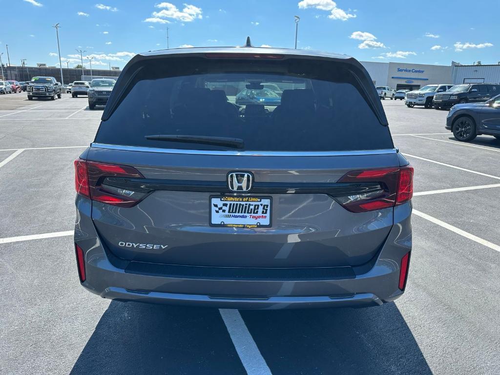 new 2026 Honda Odyssey car, priced at $44,290