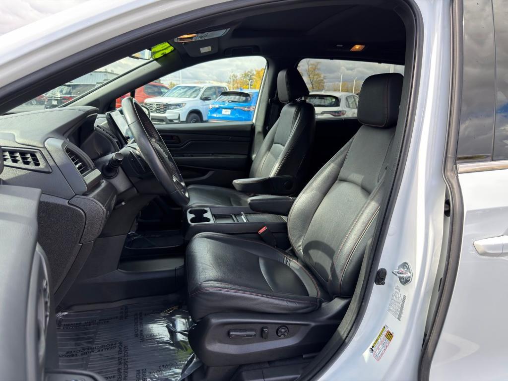 used 2023 Honda Odyssey car, priced at $34,900