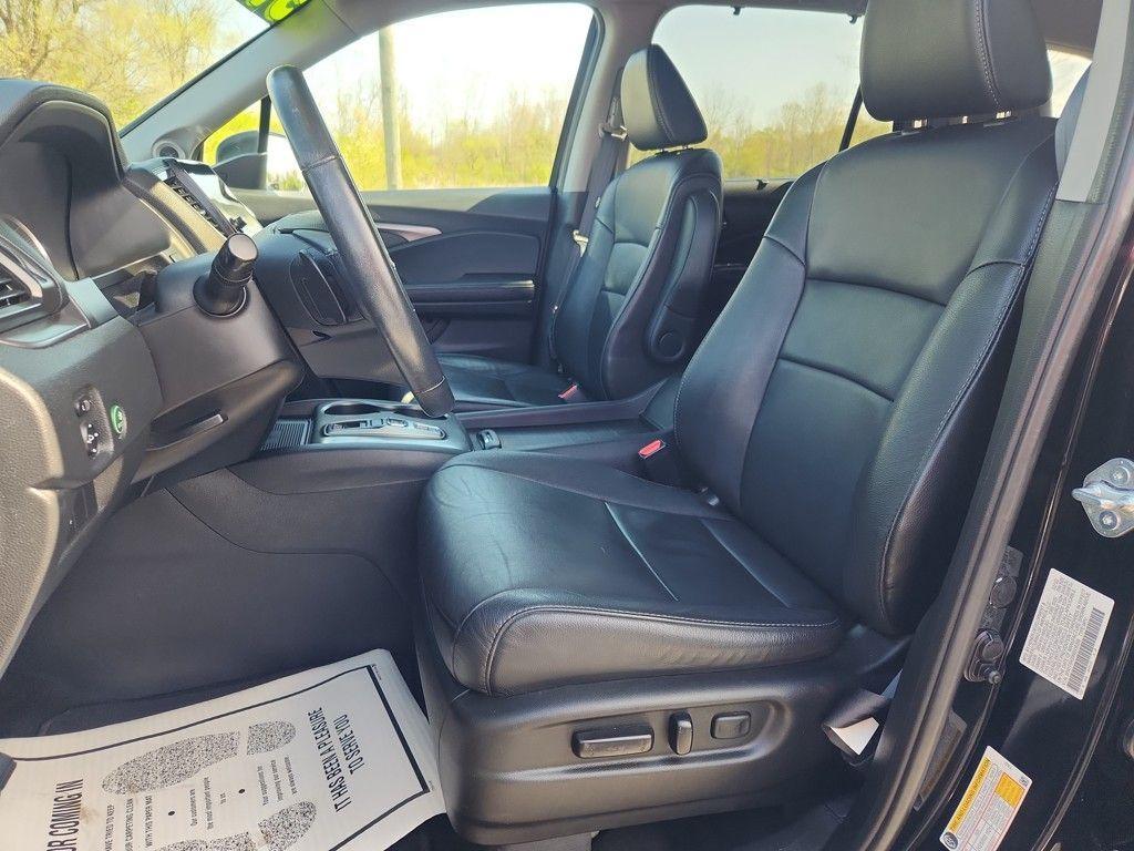 used 2022 Honda Pilot car, priced at $31,400