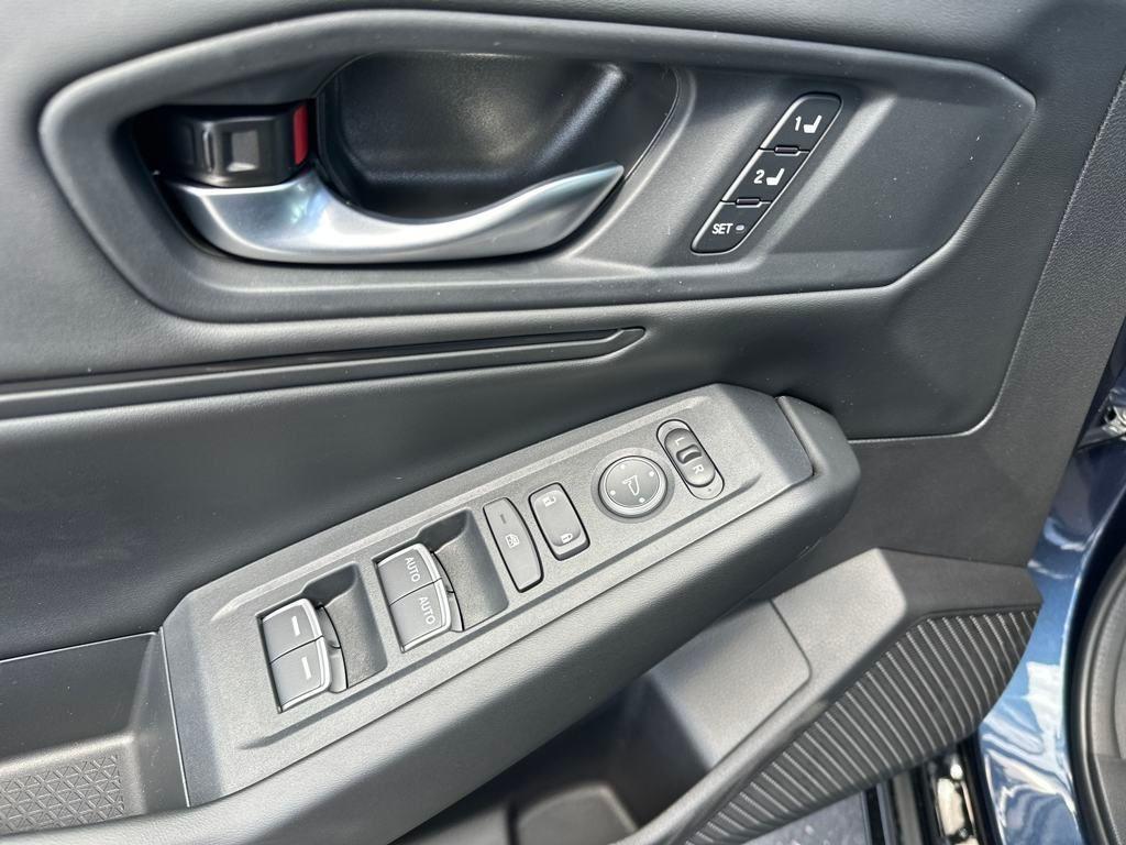 new 2025 Honda Accord Hybrid car
