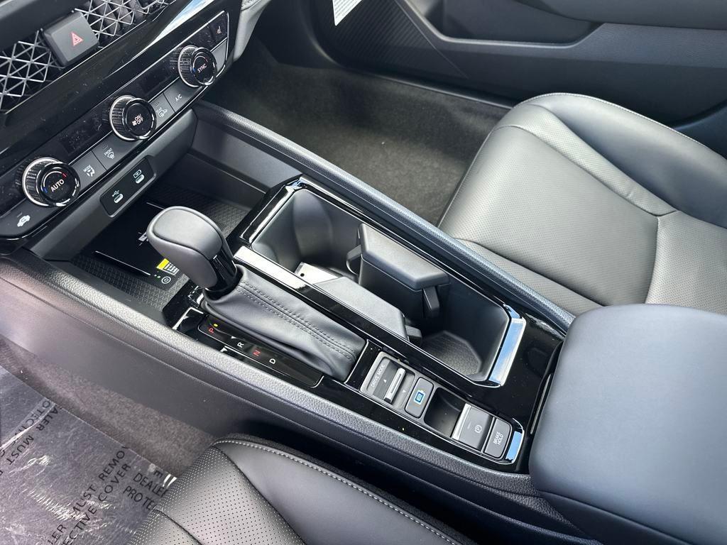 new 2025 Honda Accord Hybrid car