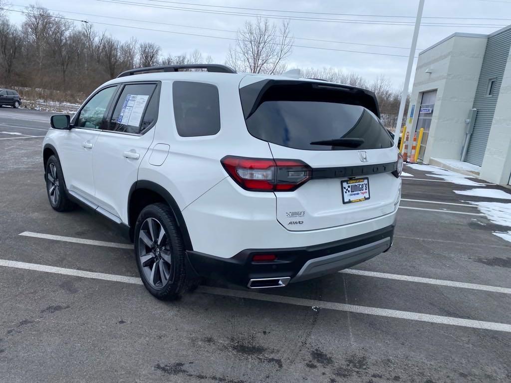 used 2023 Honda Pilot car, priced at $39,900