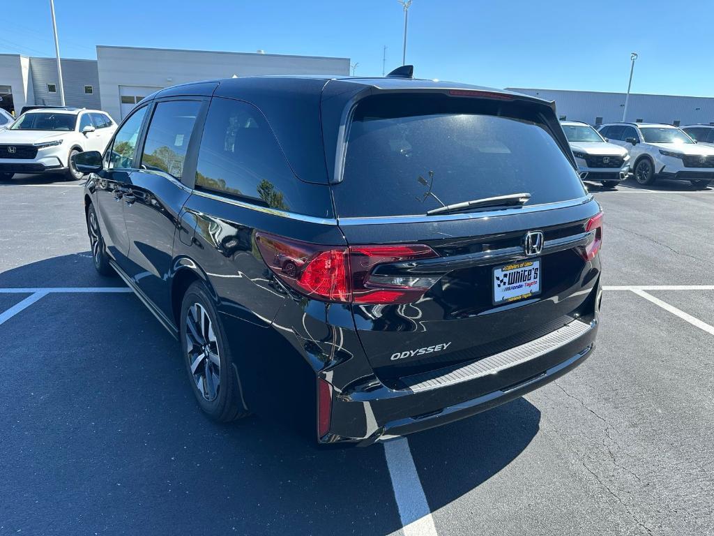 new 2026 Honda Odyssey car, priced at $44,290