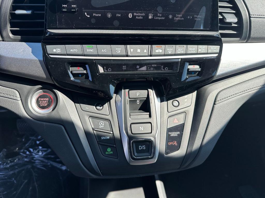 new 2026 Honda Odyssey car, priced at $44,290