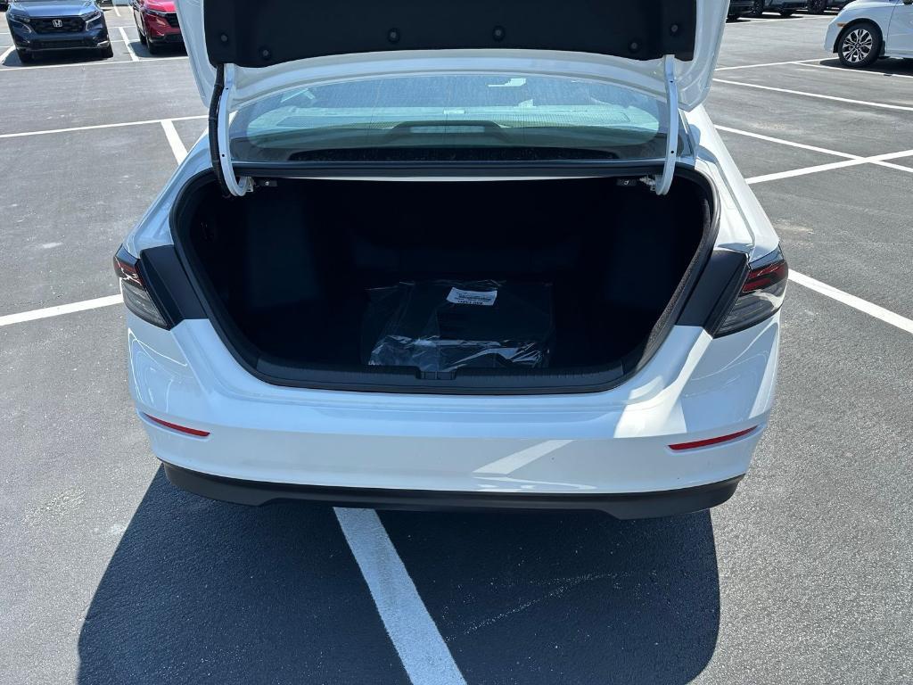 new 2025 Honda Accord Hybrid car, priced at $35,305