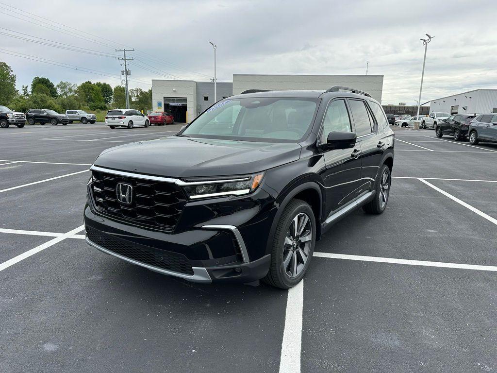 new 2025 Honda Pilot car, priced at $56,250