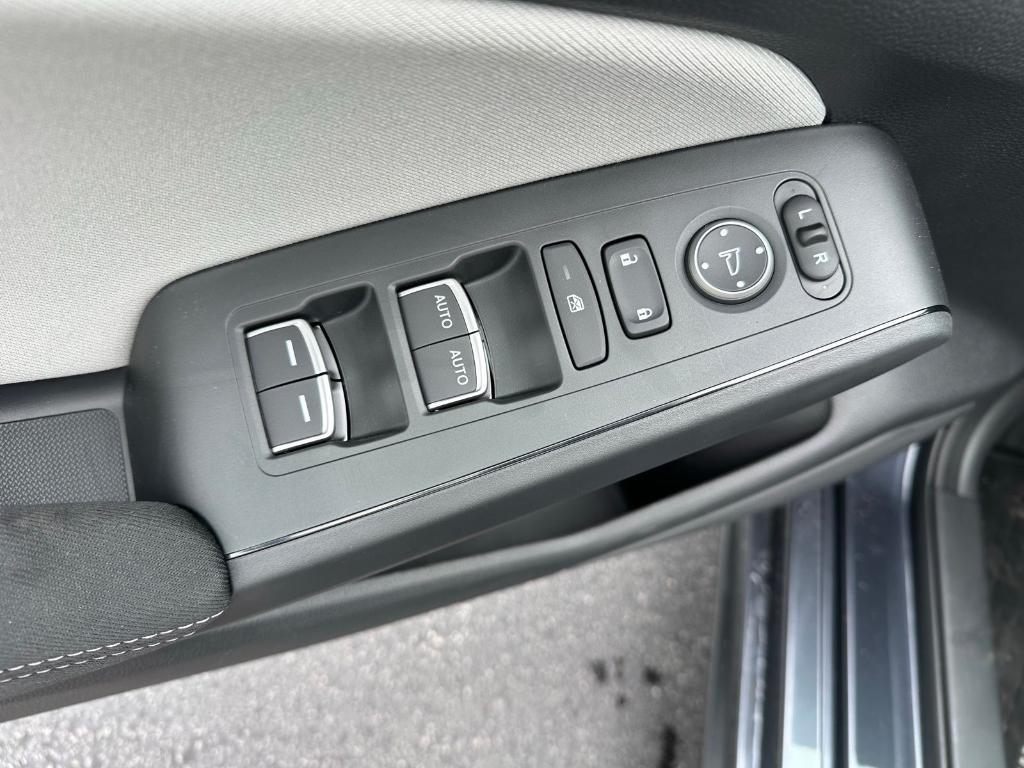 new 2025 Honda Civic Hybrid car