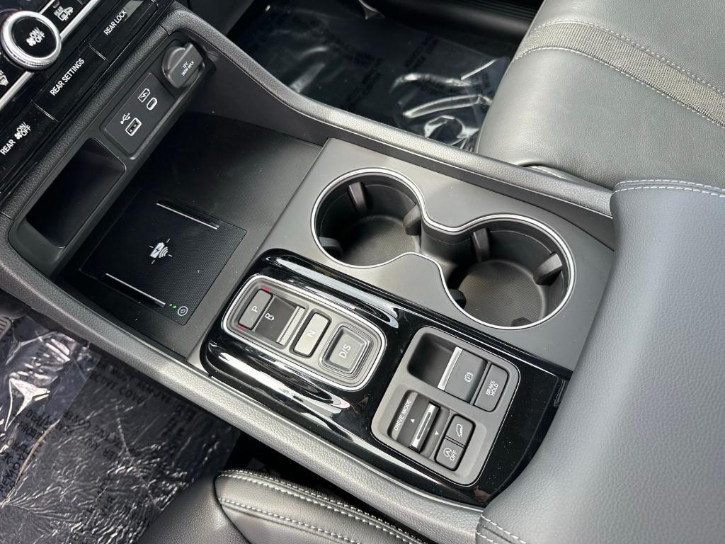 new 2025 Honda Pilot car, priced at $51,050