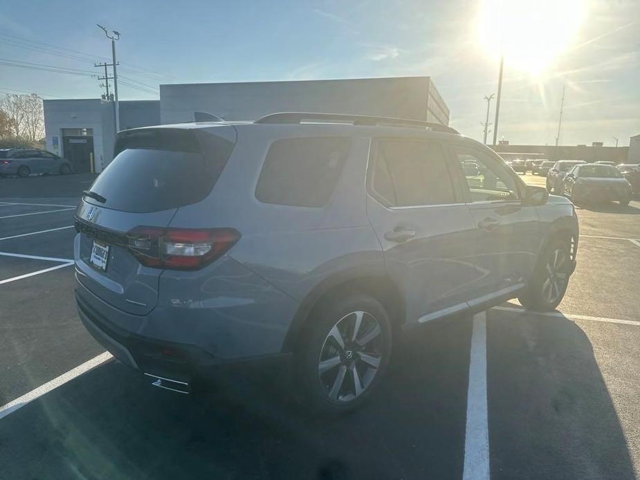 new 2025 Honda Pilot car, priced at $51,450