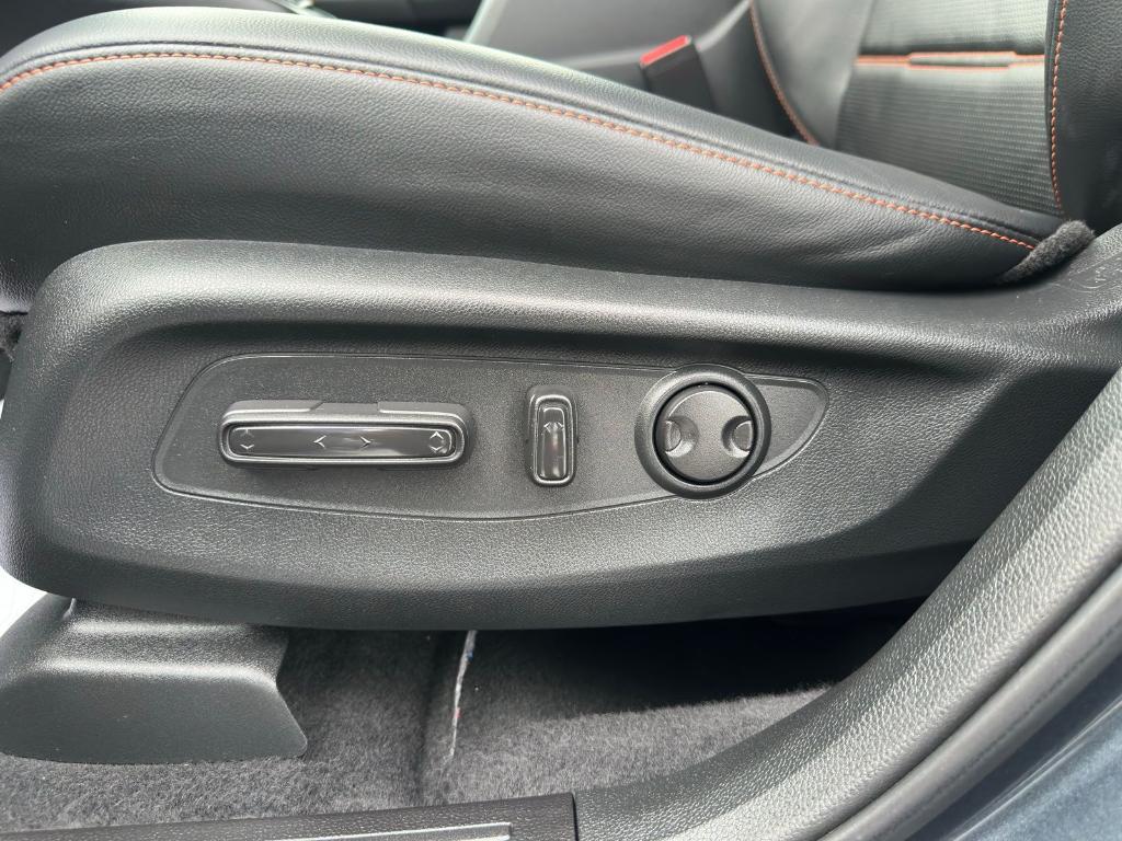 used 2023 Honda CR-V Hybrid car, priced at $36,200