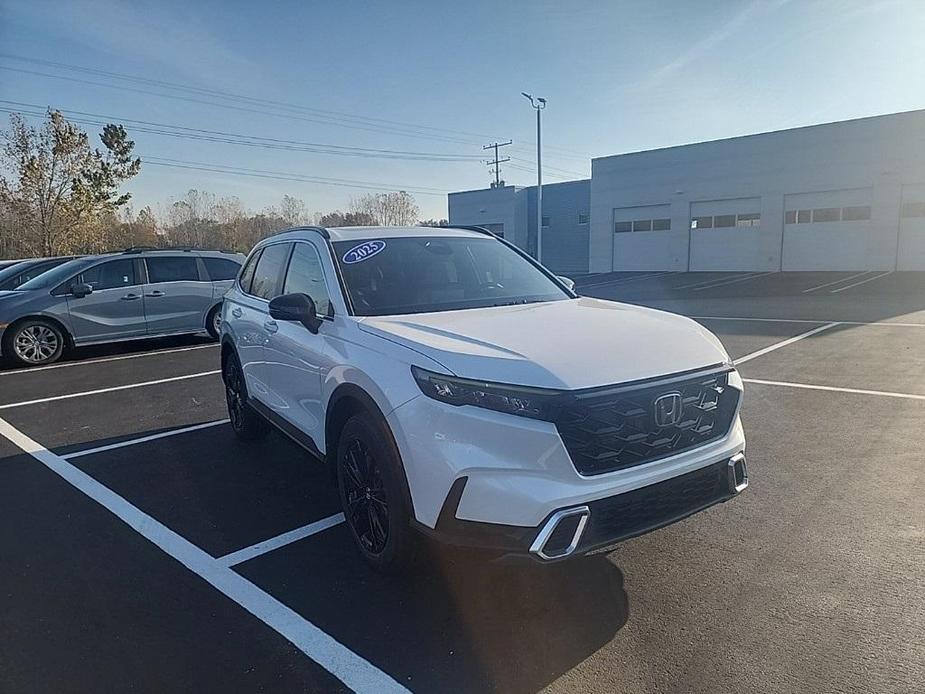 new 2025 Honda CR-V Hybrid car, priced at $42,905