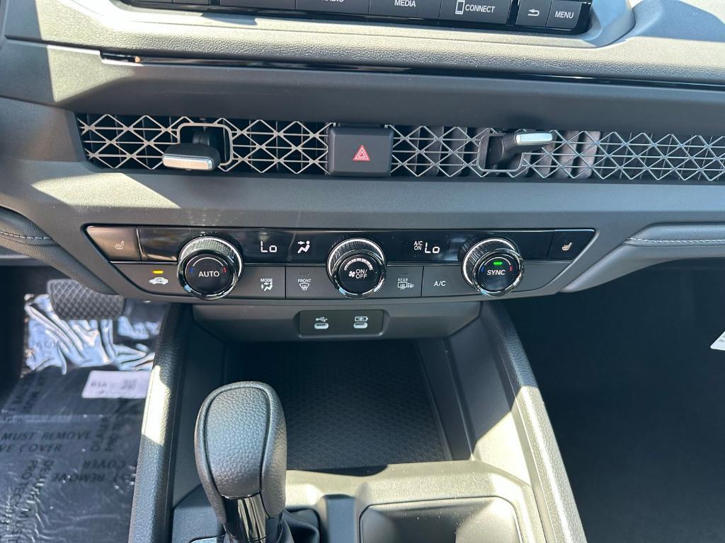 new 2025 Honda Accord car, priced at $32,165