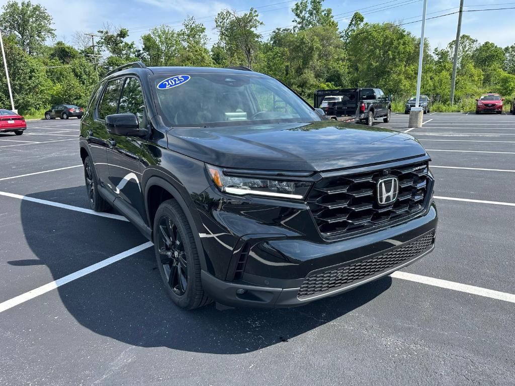 new 2025 Honda Pilot car, priced at $56,805