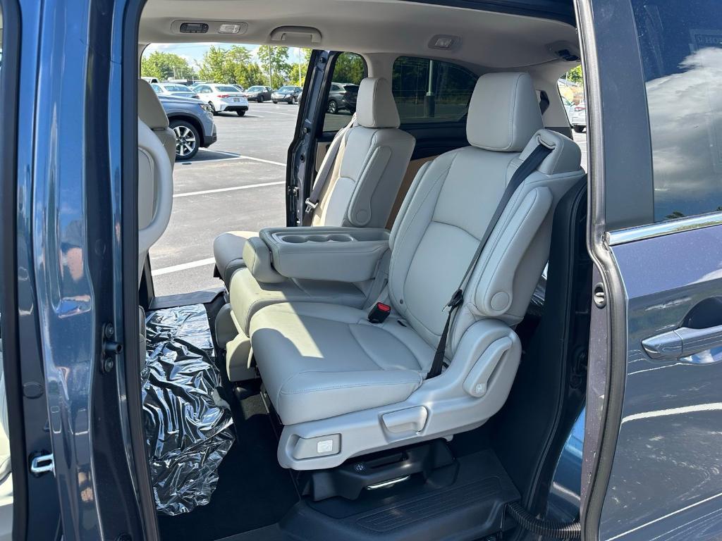 new 2026 Honda Odyssey car, priced at $44,655
