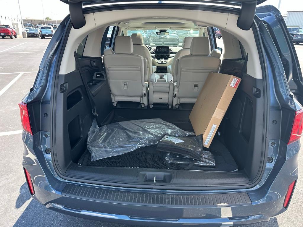 new 2026 Honda Odyssey car, priced at $44,655