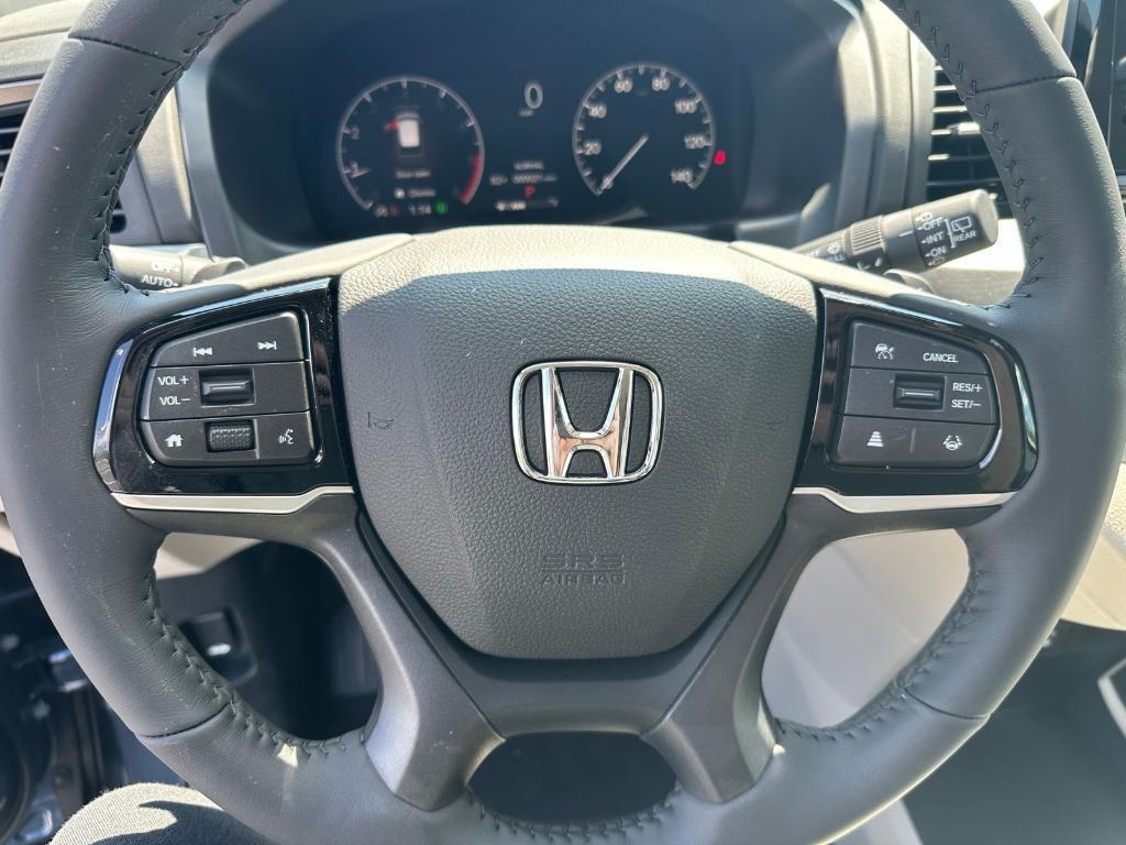 new 2026 Honda Odyssey car, priced at $44,655