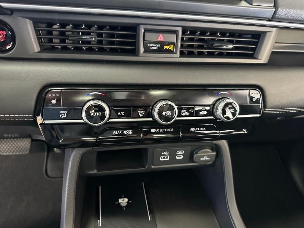 new 2025 Honda Pilot car, priced at $51,095