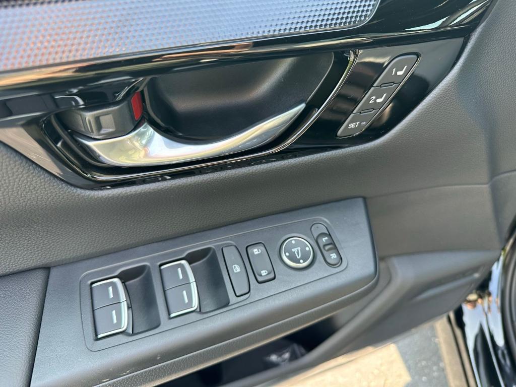 new 2026 Honda CR-V Hybrid car, priced at $43,700