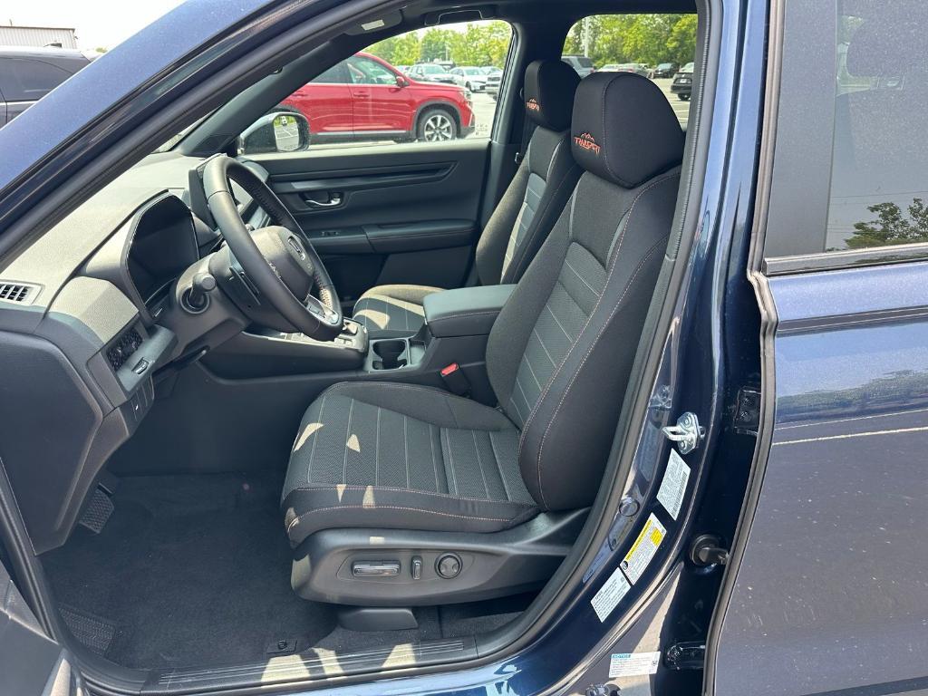 new 2026 Honda CR-V Hybrid car, priced at $40,195
