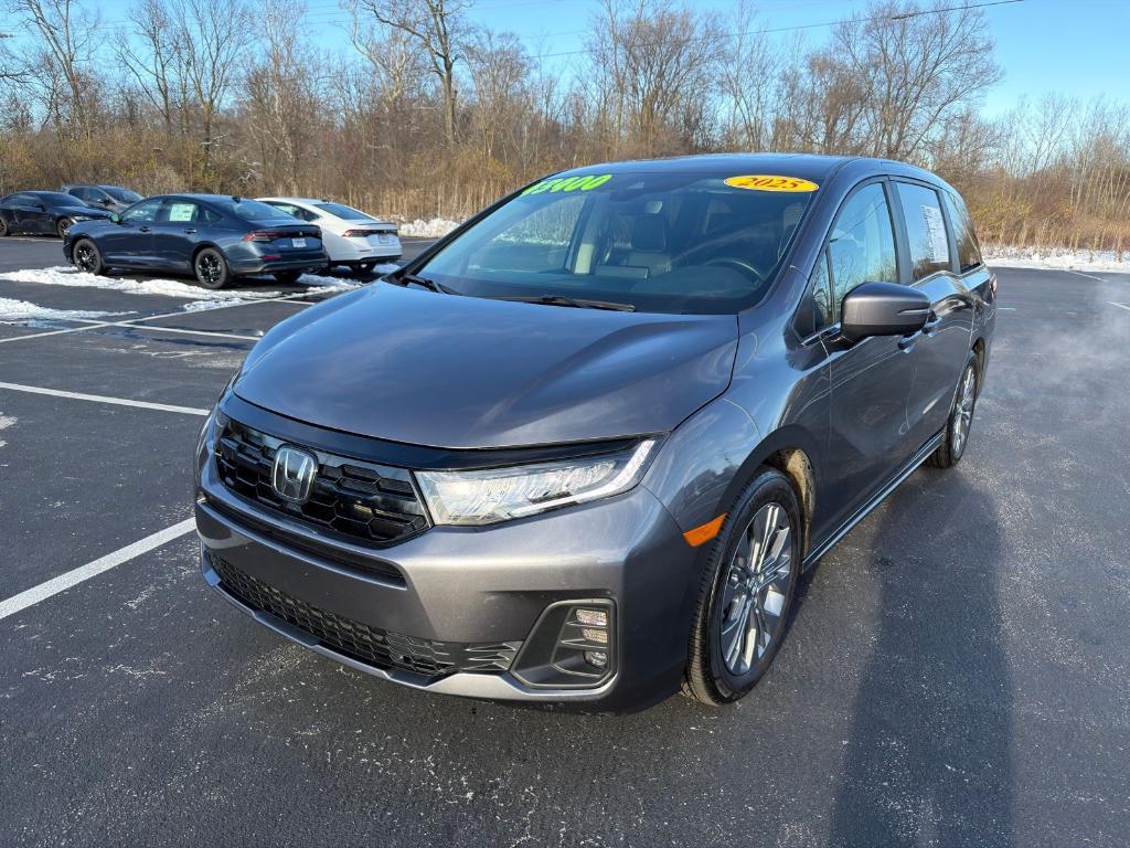 used 2025 Honda Odyssey car, priced at $43,400