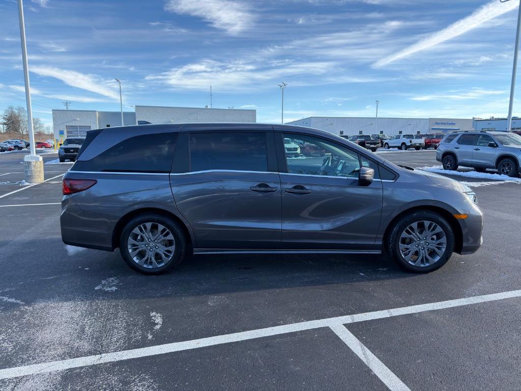 used 2025 Honda Odyssey car, priced at $43,400