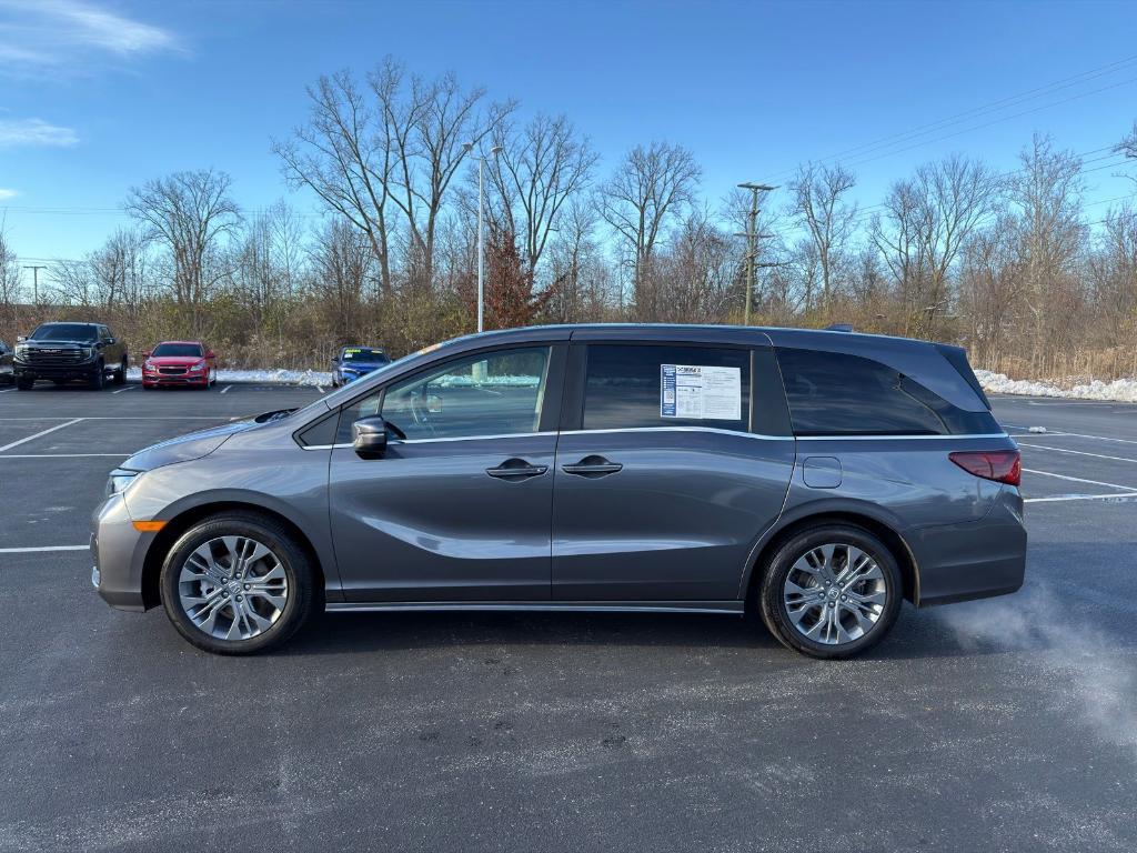 used 2025 Honda Odyssey car, priced at $43,400