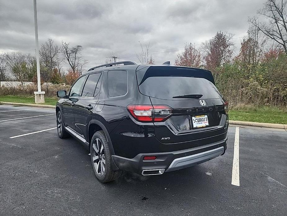 new 2025 Honda Pilot car, priced at $50,995