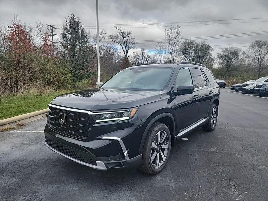 new 2025 Honda Pilot car, priced at $50,995