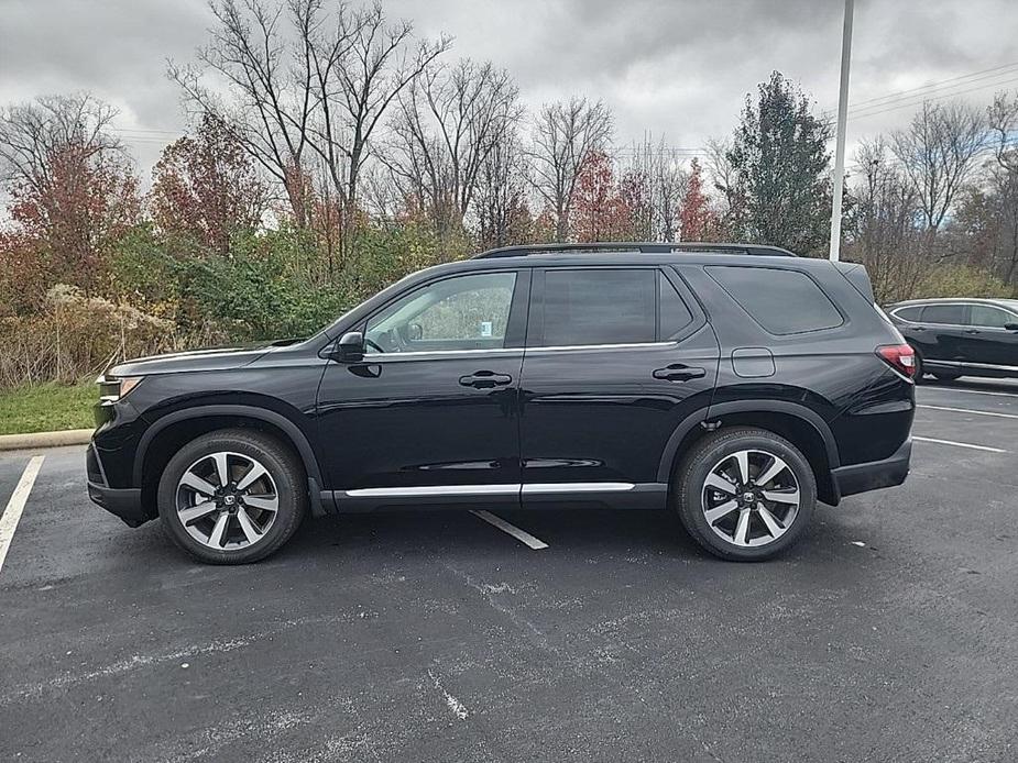 new 2025 Honda Pilot car, priced at $50,995