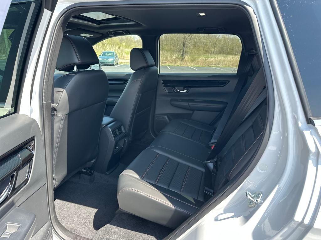new 2025 Honda CR-V Hybrid car, priced at $42,950