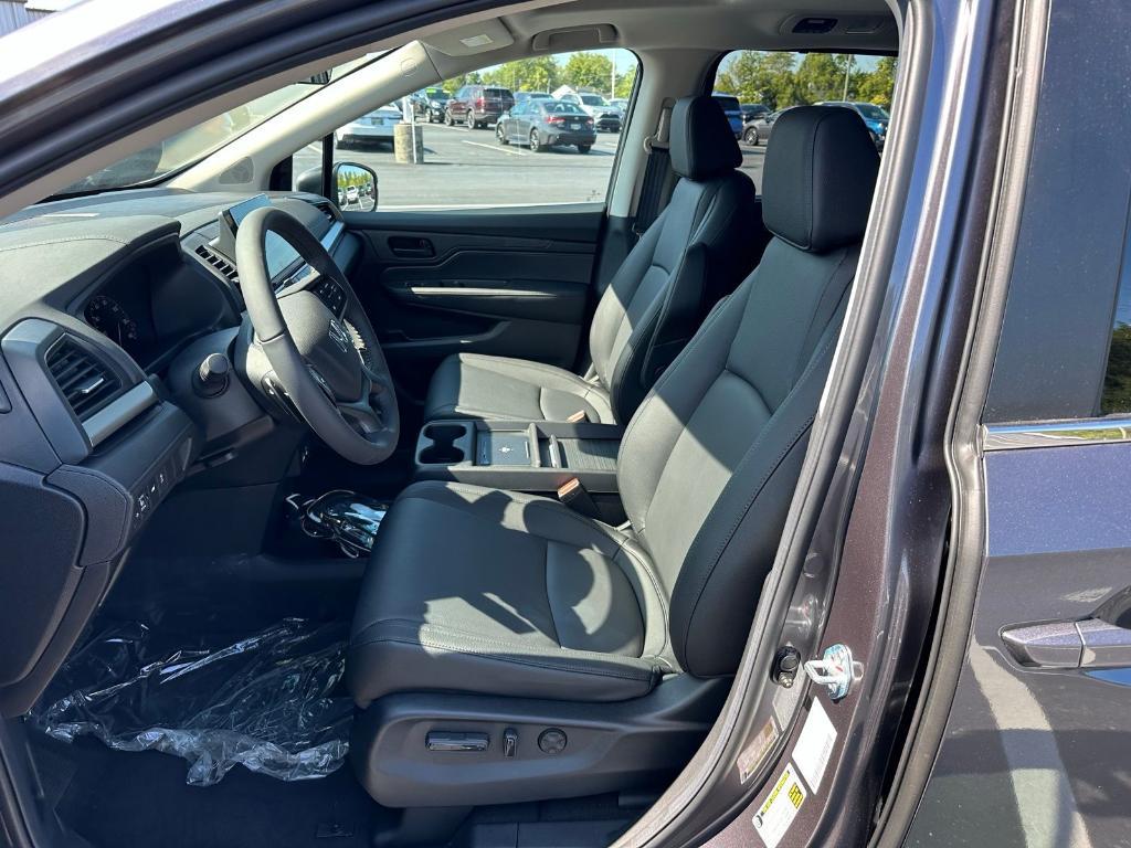 new 2026 Honda Odyssey car, priced at $44,655