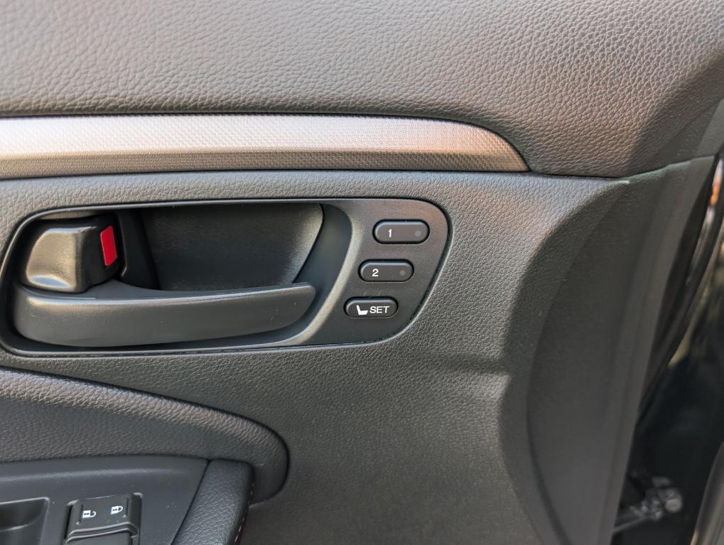 used 2022 Honda Passport car, priced at $34,900
