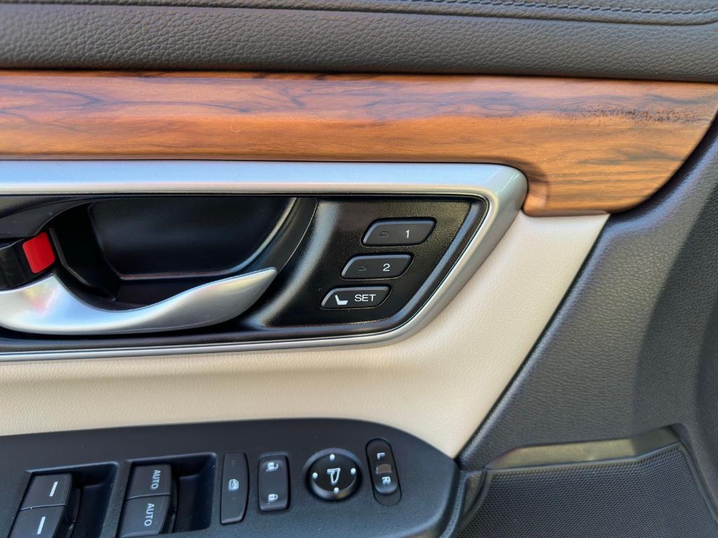 used 2020 Honda CR-V car, priced at $21,900