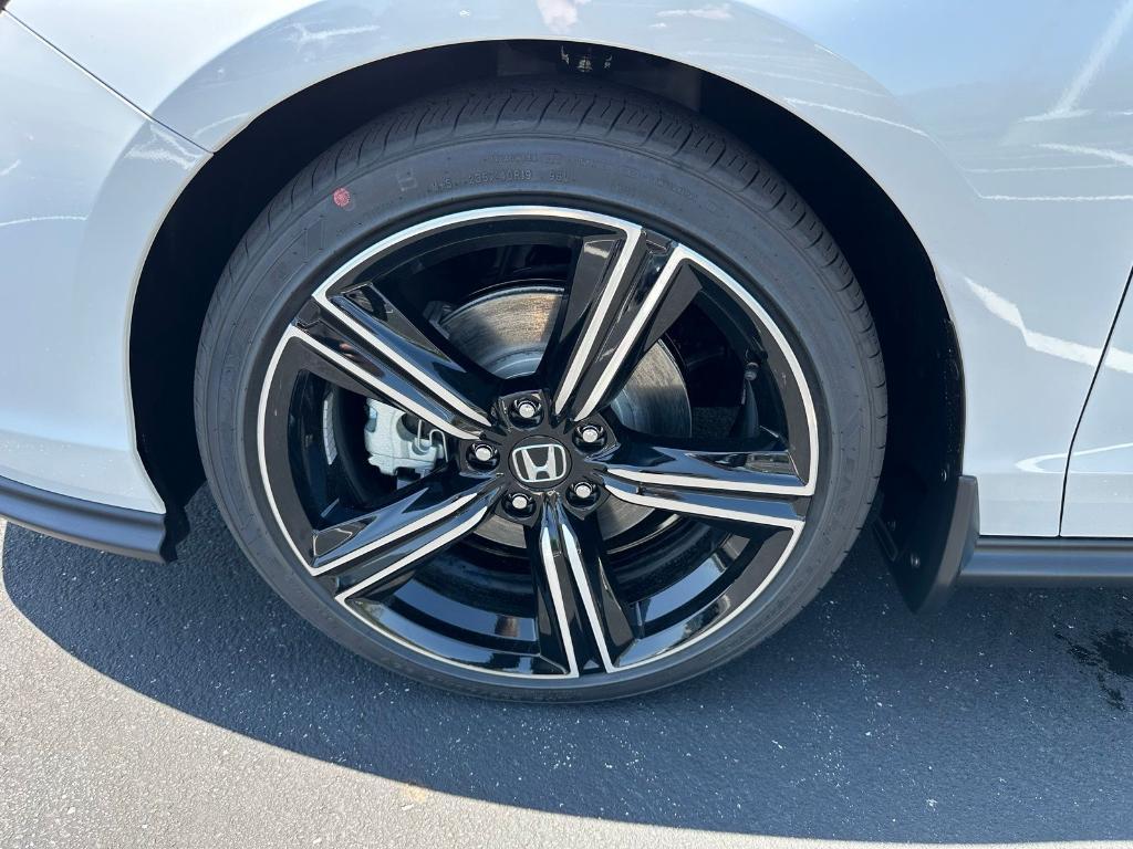 new 2025 Honda Accord Hybrid car, priced at $35,260