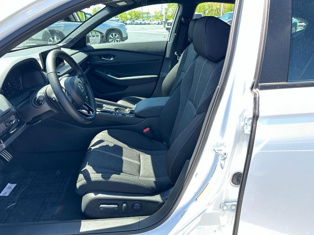 new 2025 Honda Accord Hybrid car, priced at $35,260