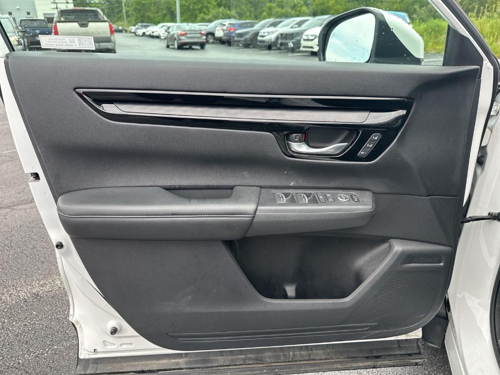 used 2023 Honda CR-V car, priced at $28,800