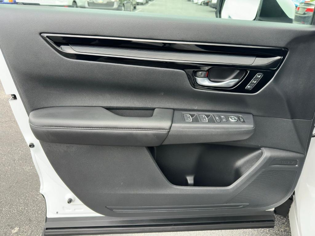 used 2023 Honda CR-V car, priced at $28,800