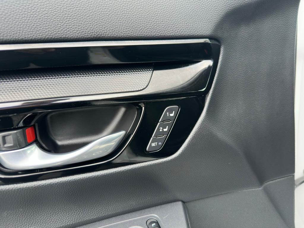used 2023 Honda CR-V car, priced at $28,800