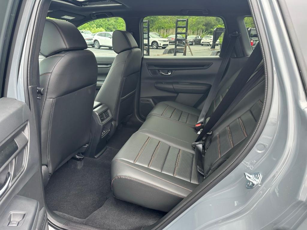 new 2026 Honda CR-V Hybrid car, priced at $42,075