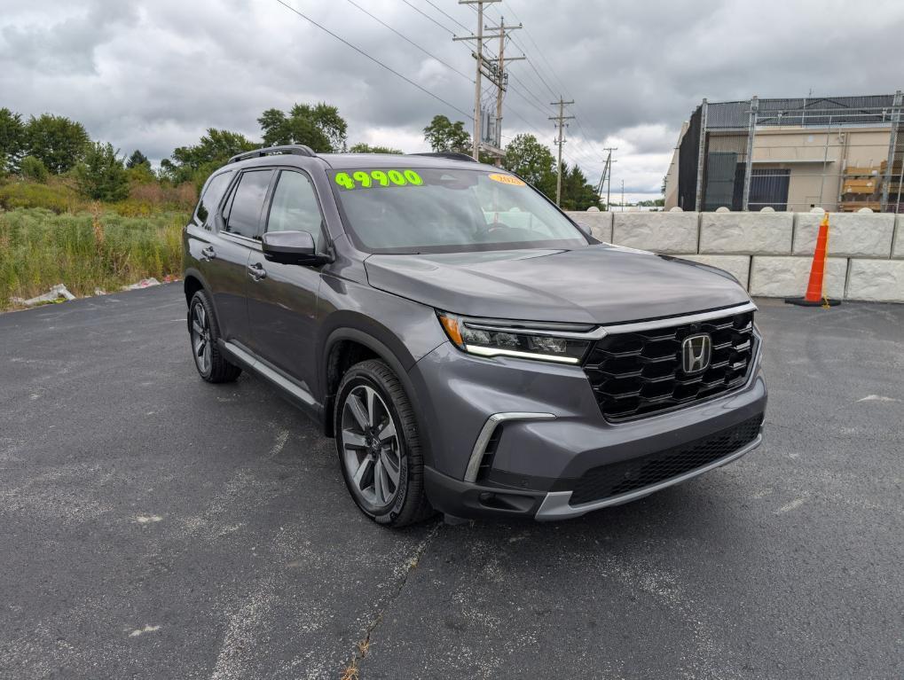 used 2025 Honda Pilot car, priced at $48,900