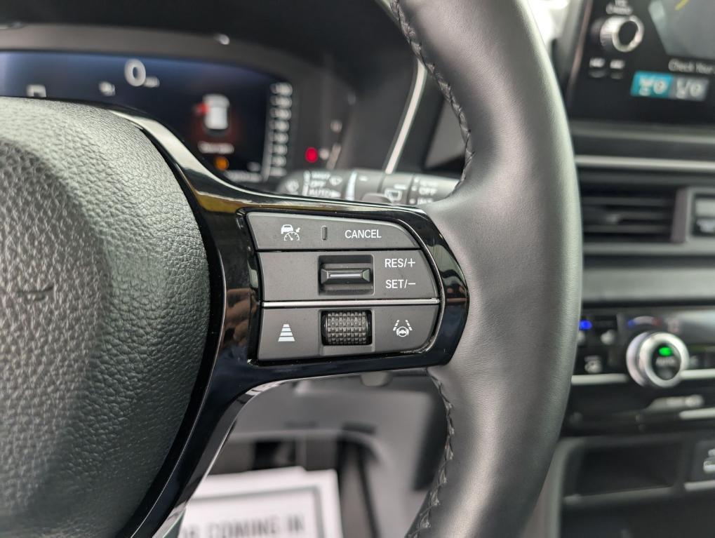 used 2025 Honda Pilot car, priced at $48,900