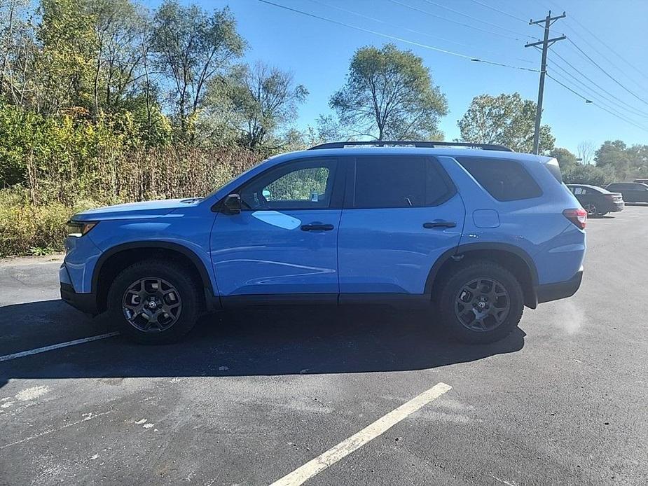 new 2025 Honda Pilot car, priced at $51,250