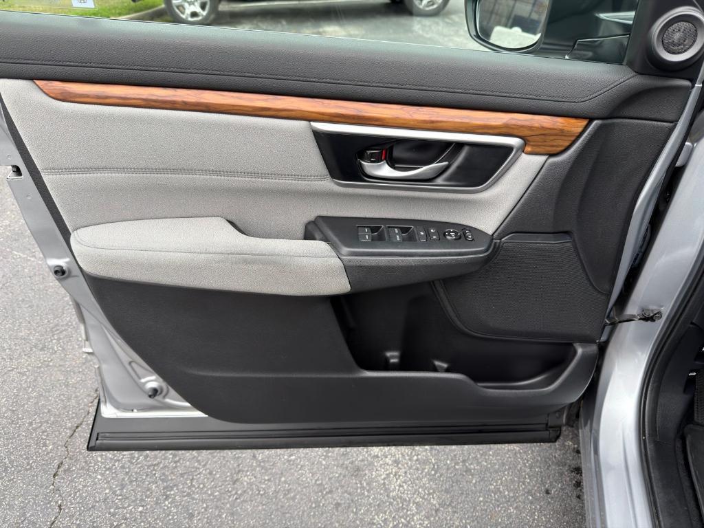 used 2021 Honda CR-V car, priced at $25,900