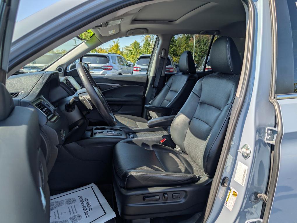 used 2023 Honda Ridgeline car, priced at $32,900