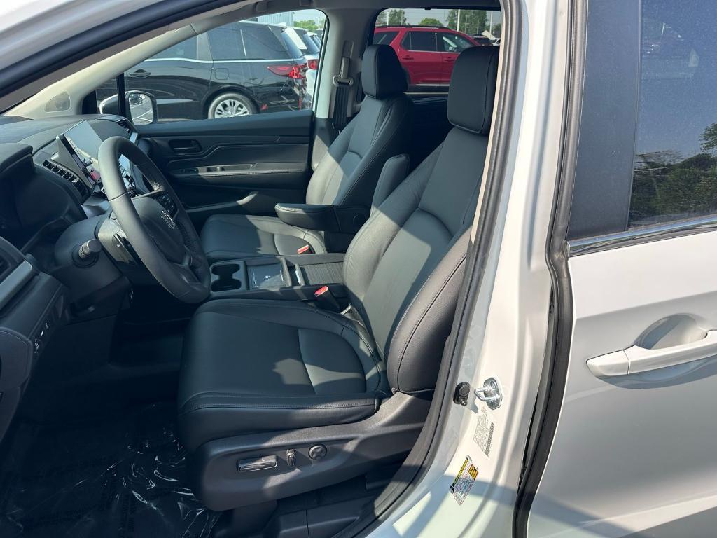new 2025 Honda Odyssey car, priced at $44,125