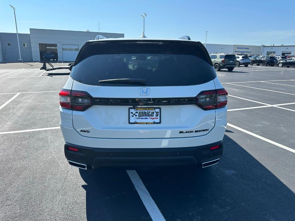 new 2025 Honda Pilot car, priced at $56,530