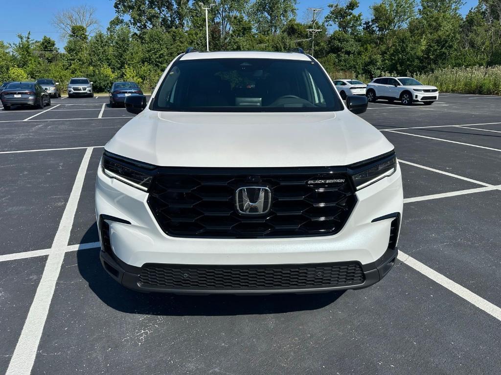new 2025 Honda Pilot car, priced at $56,530