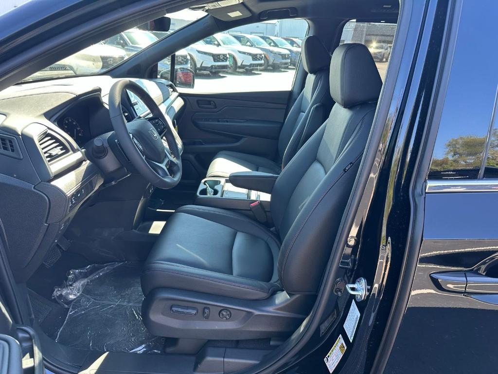 new 2026 Honda Odyssey car, priced at $45,390